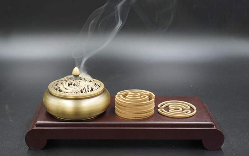 Lư Xông Mạ Vàng xi mạ là chiếc lư xông hương được phủ lớp vàng 24K