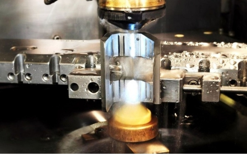 Nguyên lý và cấu tạo của phương pháp cắt dây tia lửa điện