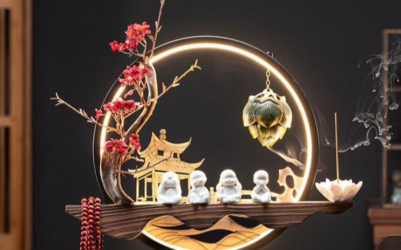 Thác Khói Phong Thủy Mạ Vàng là một tác phẩm nghệ thuật phong thủy độc đáo trong dòng sản phẩm xi mạ