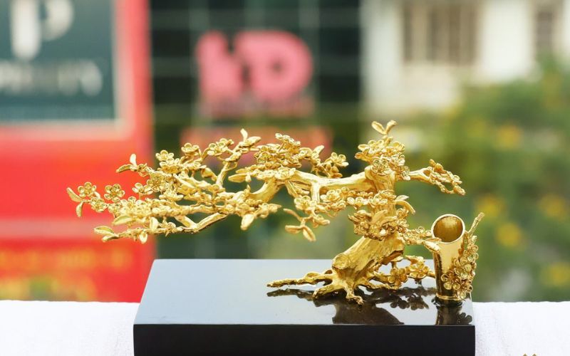 Công nghệ mạ vàng là quy trình nhằm tạo ra lớp phủ vàng chất lượng cao trên vật liệu nền