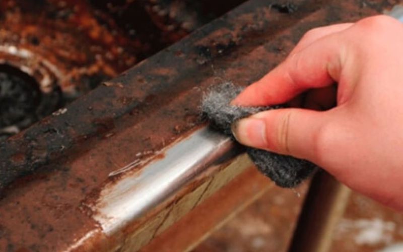 Phân loại hóa chất tẩy rửa bề mặt kim loại