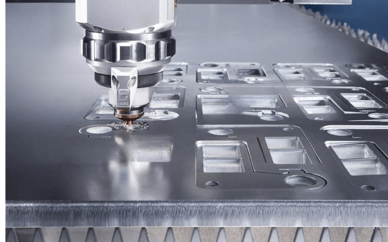 Cắt CNC inox là công nghệ sử dụng hệ thống máy tính điều khiển số cắt