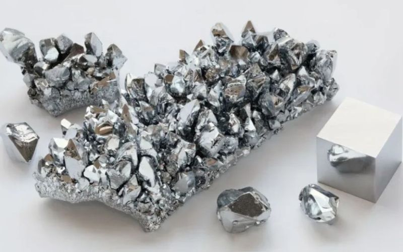 Đặc điểm nổi bật của thép titan