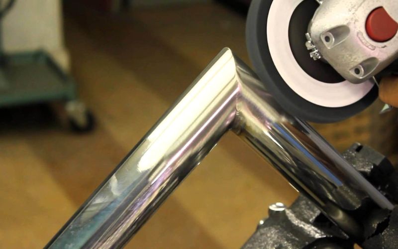 Độ bóng mối hàn inox là chỉ số thể hiện mức độ nhẵn, phản chiếu ánh sáng