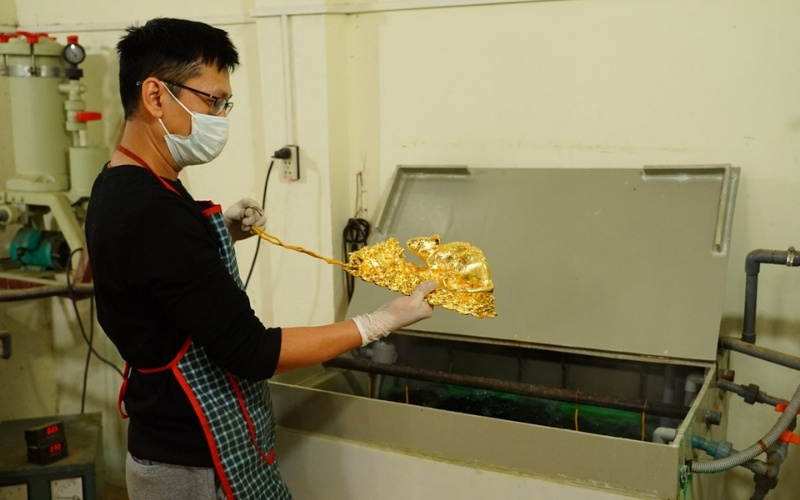 Công nghệ mạ vàng hiện nay chủ yếu sử dụng phương pháp điện hóa và PVD