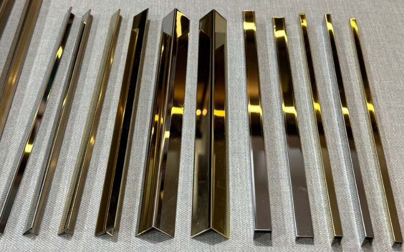 Đặc điểm của nẹp inox mạ vàng